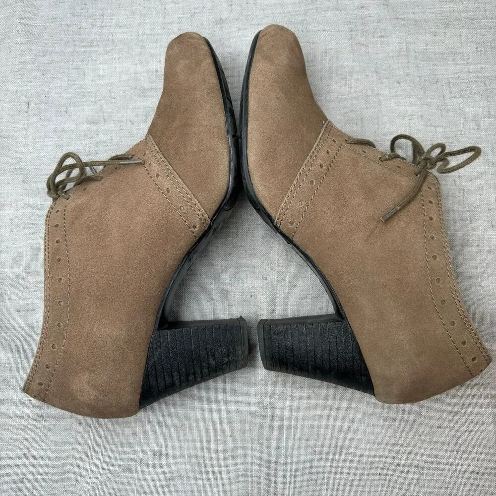 Clarks Bendables Sapphire Chloe Taupe Boots Suede Oxford Heeled Boot Women's 9 - Picture 10 of 10